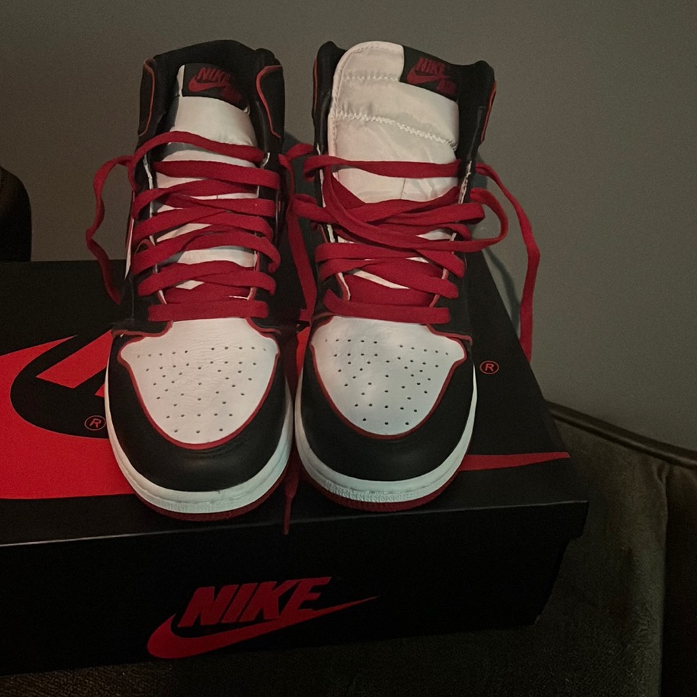 Black-red white